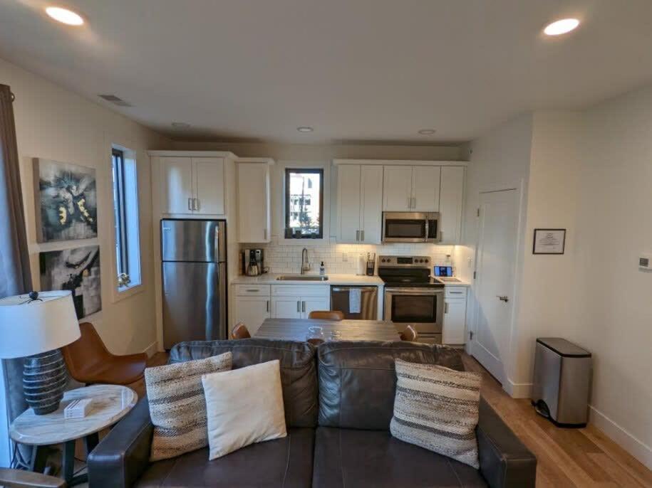 טראוורס סיטי Location Location - Capri Condo 212 מראה חיצוני תמונה