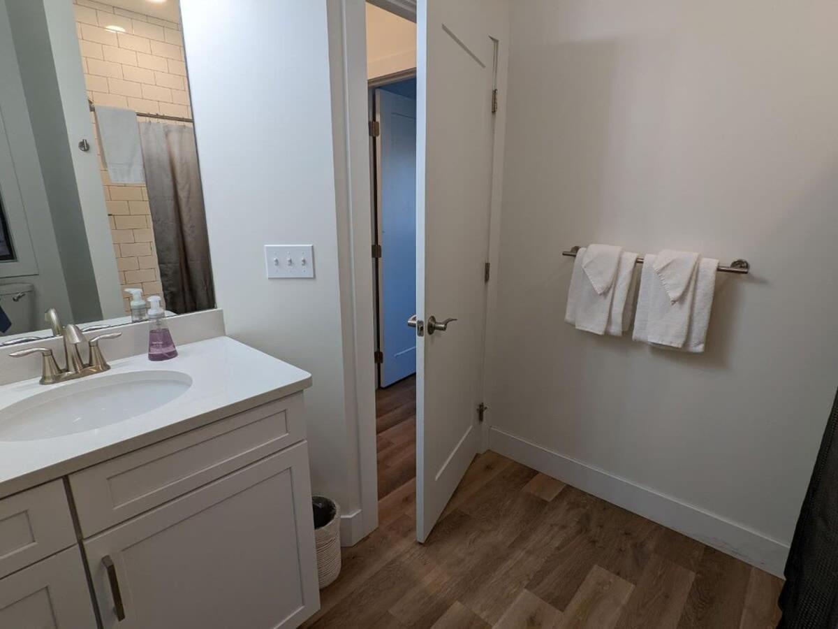 טראוורס סיטי Location Location - Capri Condo 212 מראה חיצוני תמונה
