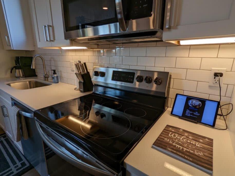 טראוורס סיטי Location Location - Capri Condo 212 מראה חיצוני תמונה