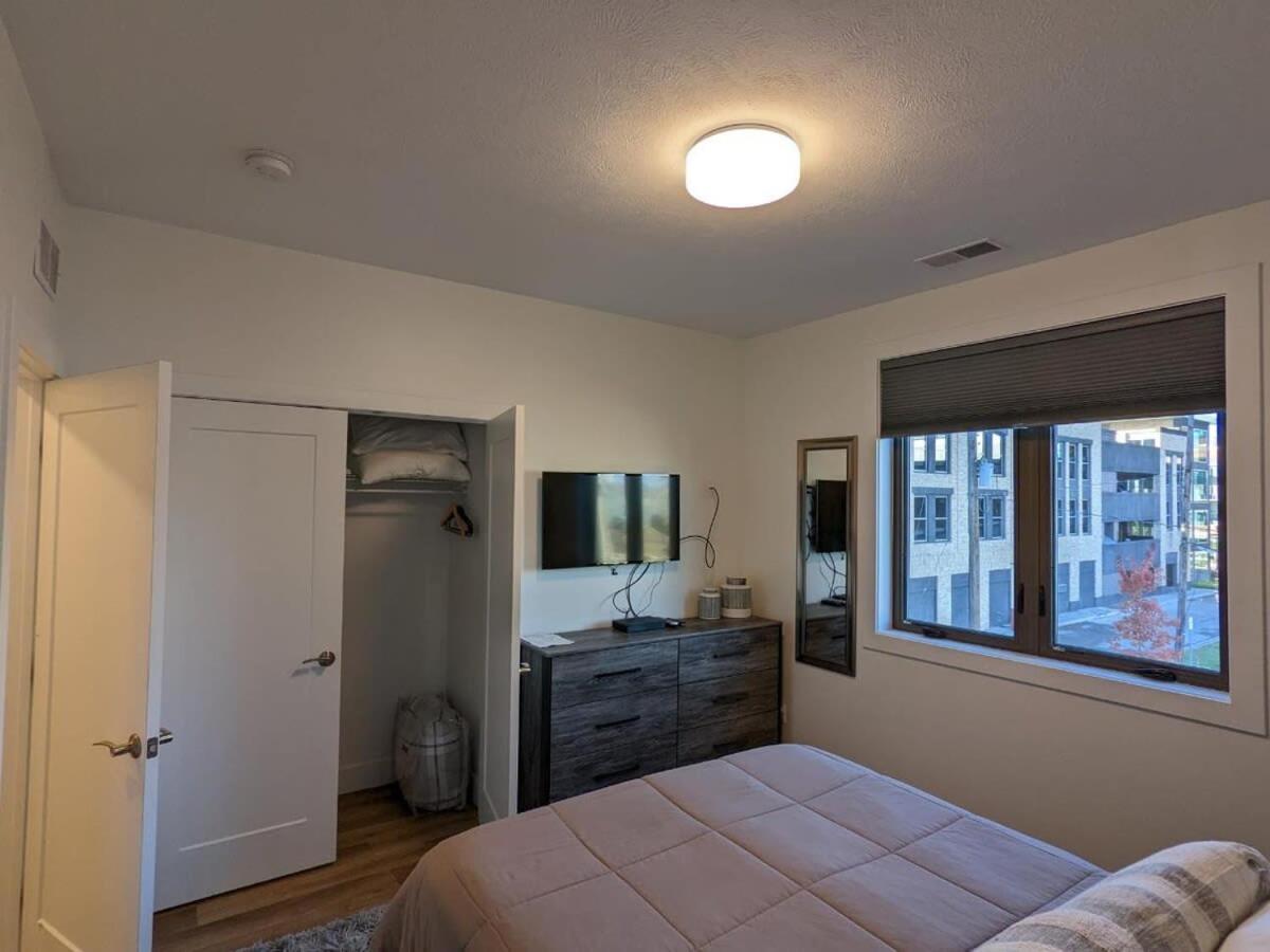 טראוורס סיטי Location Location - Capri Condo 212 מראה חיצוני תמונה